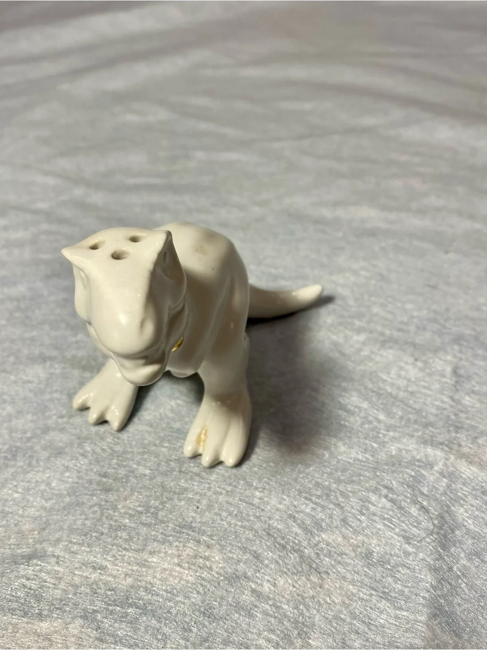 1Salt Shaker White Ceramic Dinosaur Figurine - Reptile Decor